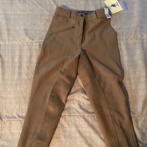 Full seat breeches for equestrian riders